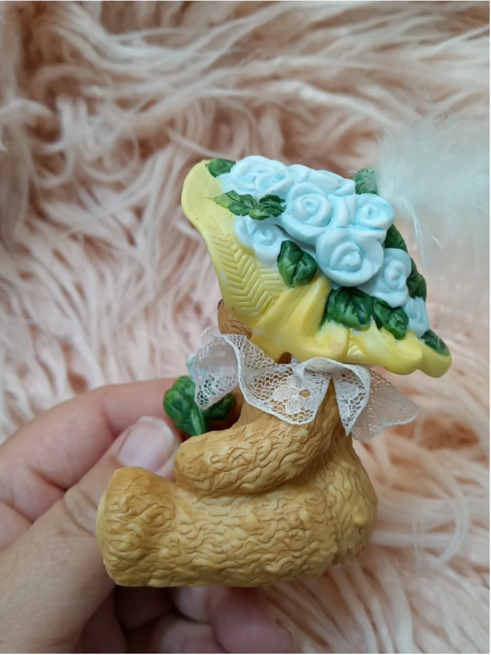 Lucy Rigg Petite Chapeau Noelle Karen Yellow Hat with Blue Roses 1996 Lace Vinta